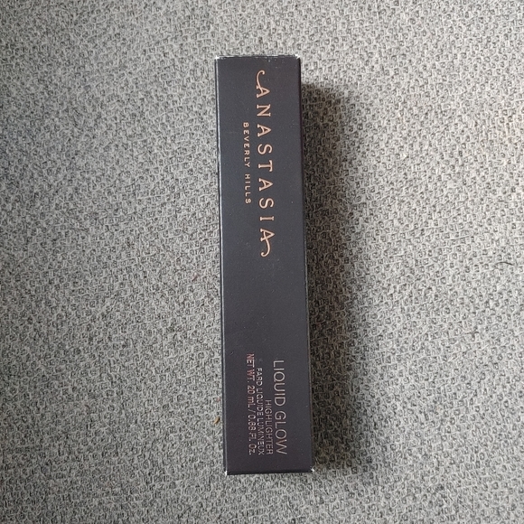 Anastasia Beverly Hills | liquid glow - Picture 3 of 6